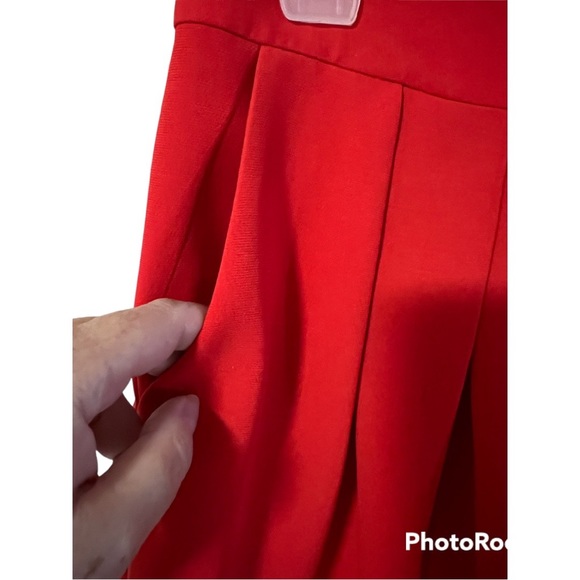 HOST PICK ♥️Banana Republic red skirt in size 4 petite - Picture 3 of 5